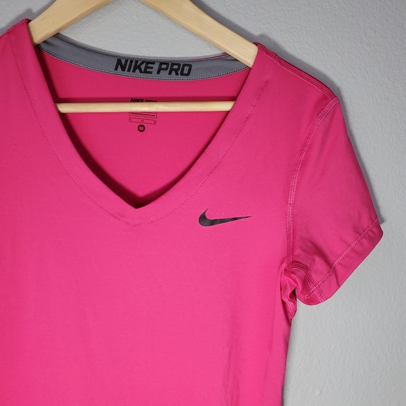Nike Pro pink v-neck short sleeve top - Picture 2 of 9